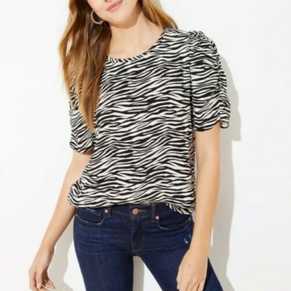 NWT Ann Taylor LOFT Zebra Print Blouse with Puff Sleeves - Picture 1 of 3